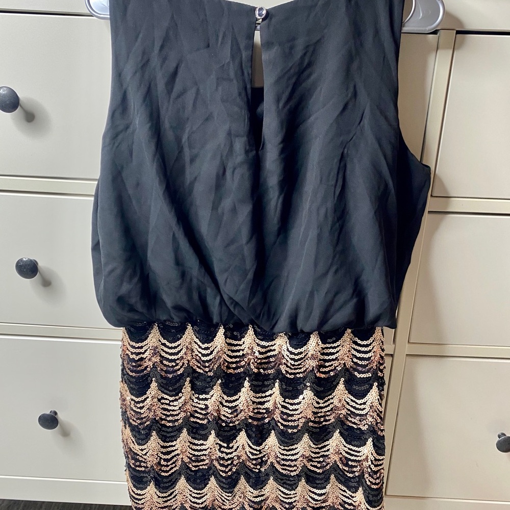 Dress - Picture 2 of 7